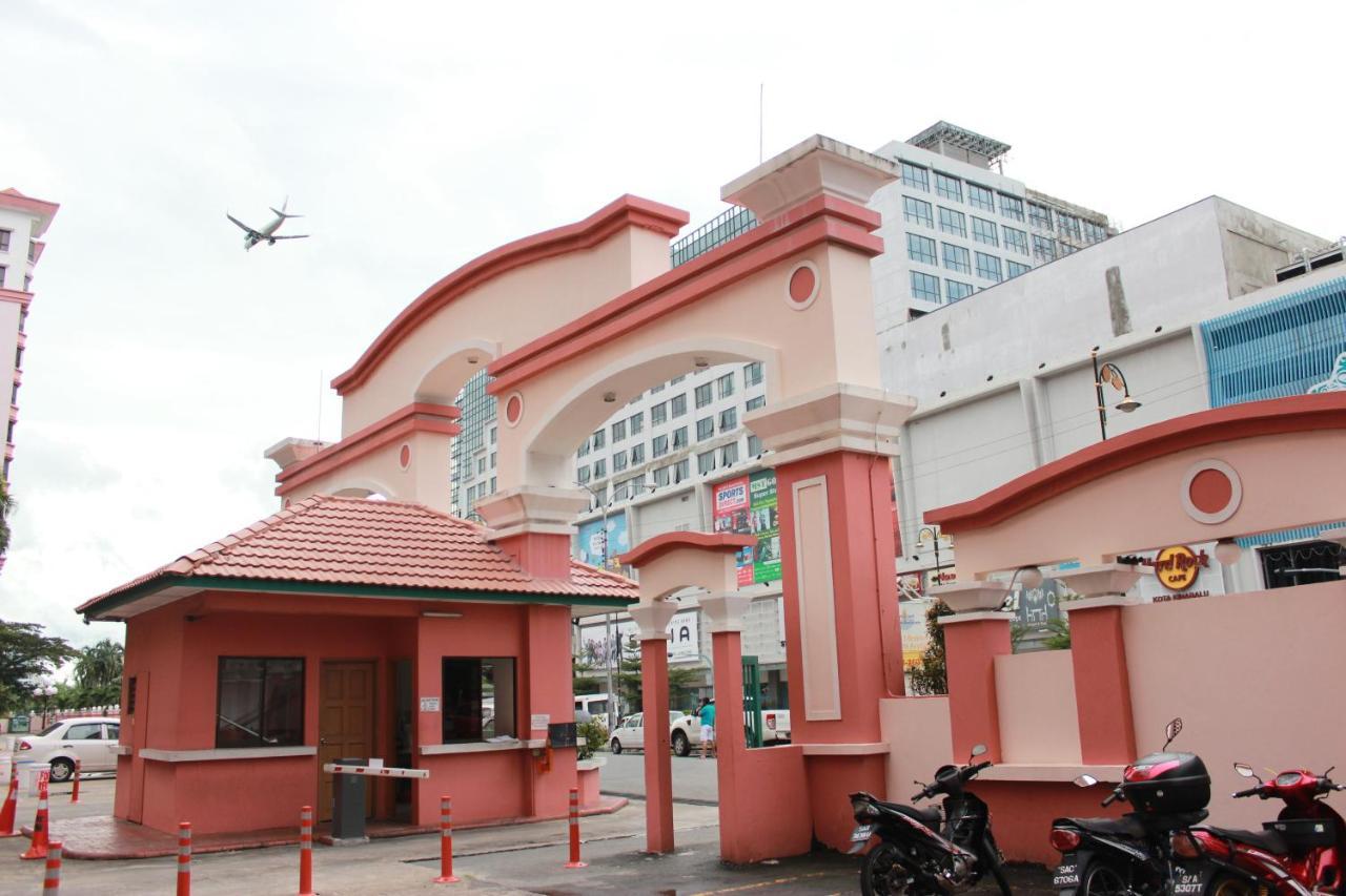 Marina Court Kk City Homestay Kota Kinabalu Buitenkant foto